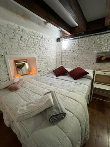 Airbhouse Private Rooms & Apartments Sevilha Exterior foto