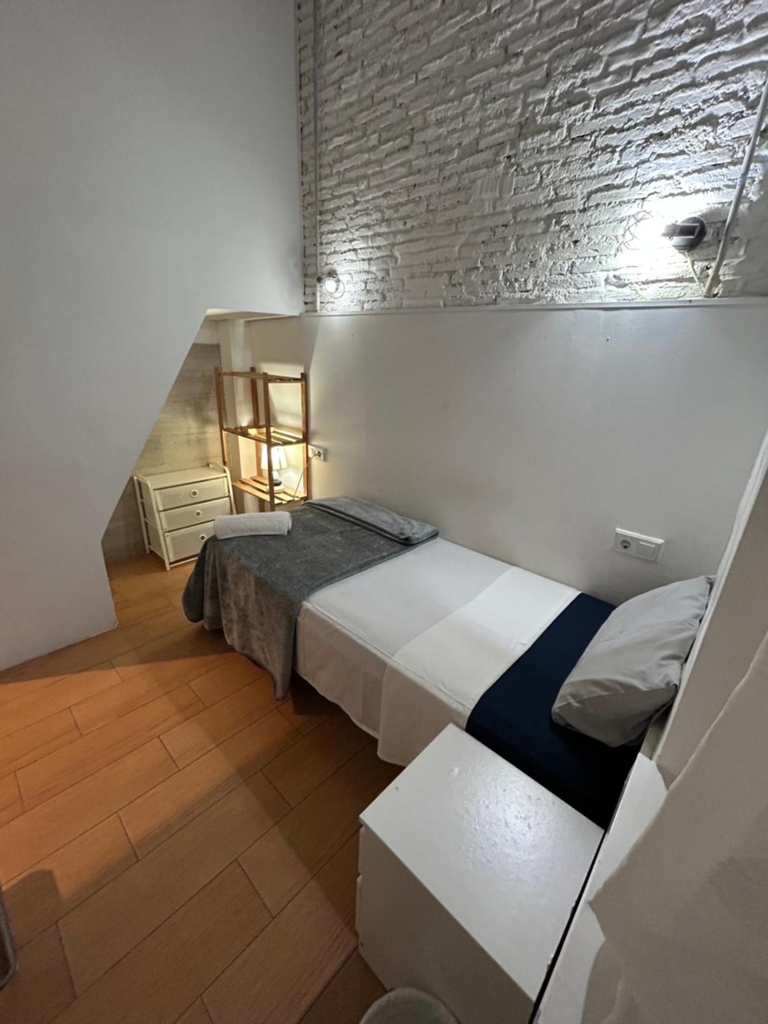 Airbhouse Private Rooms & Apartments Sevilha Exterior foto
